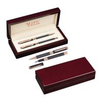 Mark Twain writing set, in a wooden case