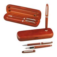 Rosewood pen set in stylish case.