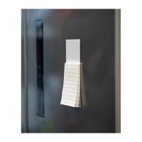 Fridge magnet with sticky notes